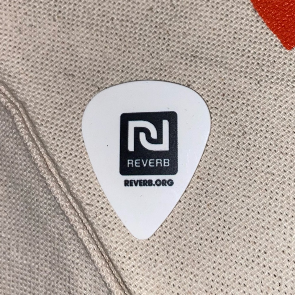 Harry Styles Love on Tour Guitar Pick - Picture 2 of 2